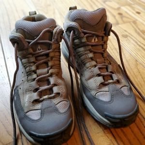 "Vasque" 
Gore TEX XCR Hiking Boots Size 8.5